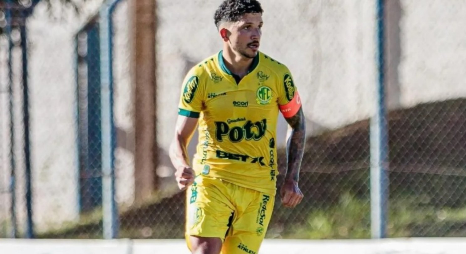 Técnico do Mirassol Defende Yuri Lima Após Término com Cantora Iza